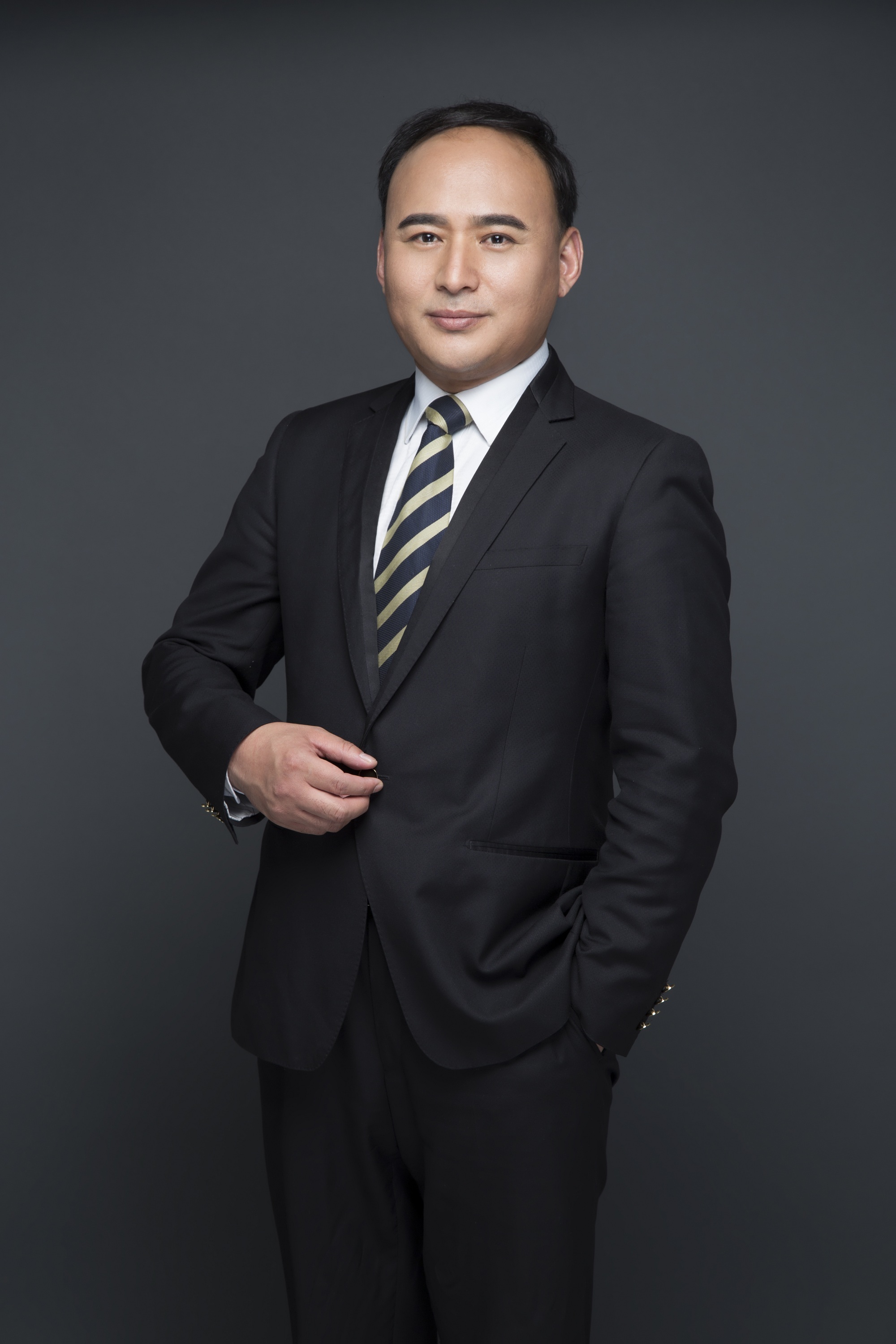 何繁茁 预告片与宣传物料制作总监